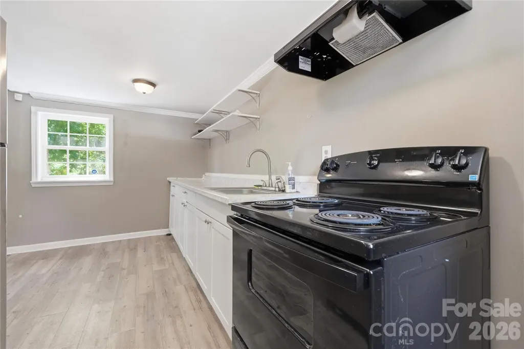 933 Rowan Street Charlotte NC 28208