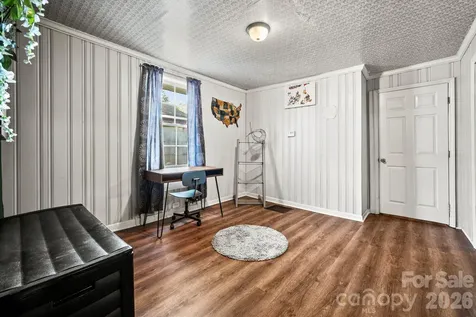 933 Rowan Street Charlotte NC 28208