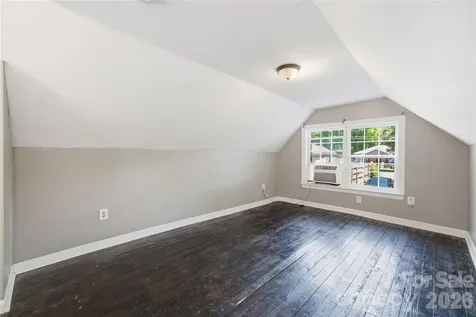 933 Rowan Street Charlotte NC 28208