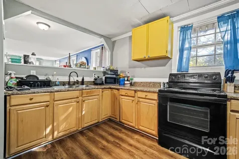 933 Rowan Street Charlotte NC 28208