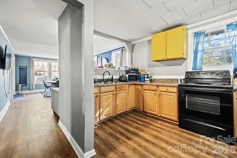 933 Rowan Street Charlotte NC 28208
