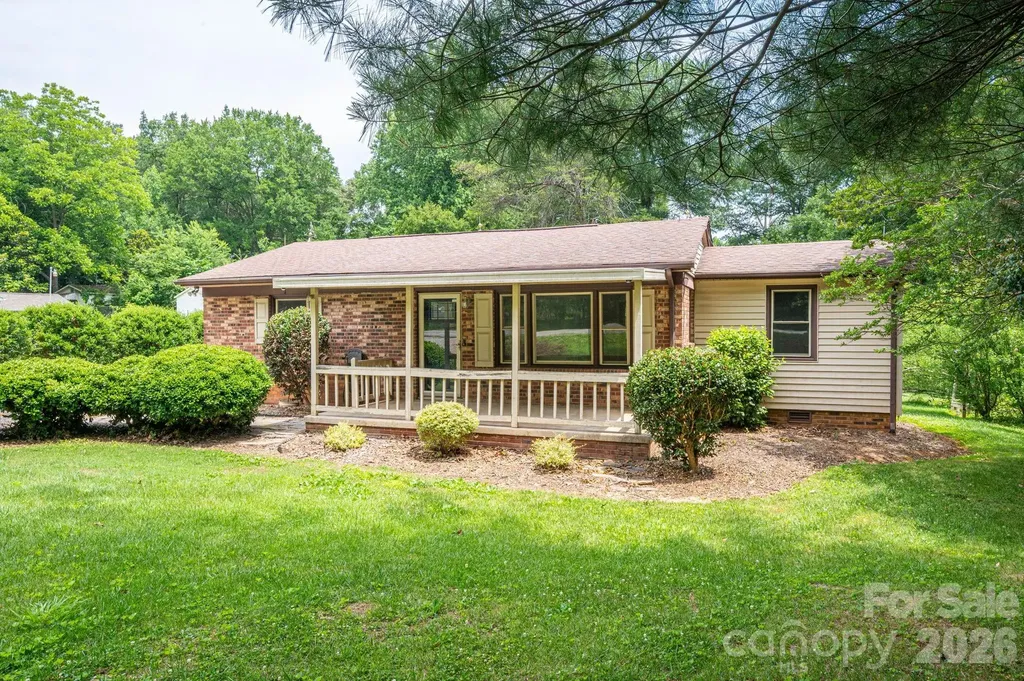 626 Dallas Spencer Mtn Road Dallas NC 28034