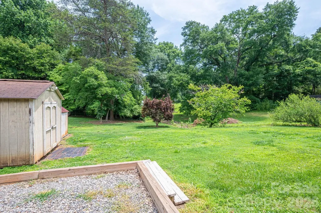626 Dallas Spencer Mtn Road Dallas NC 28034