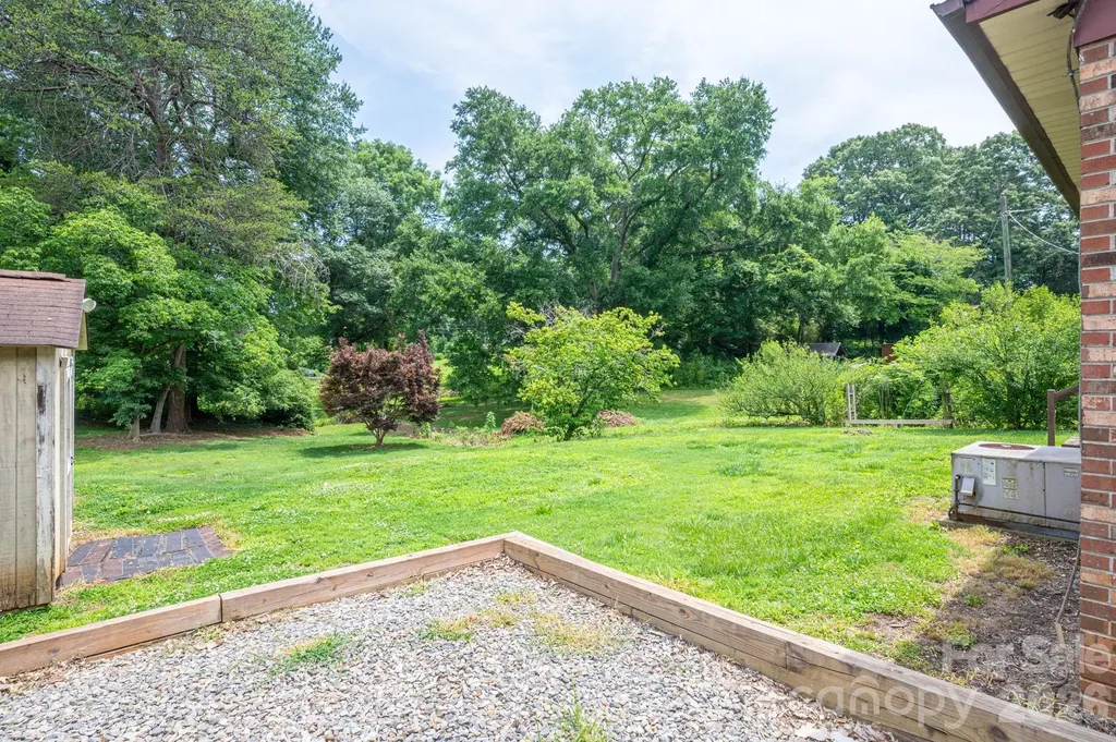626 Dallas Spencer Mtn Road Dallas NC 28034