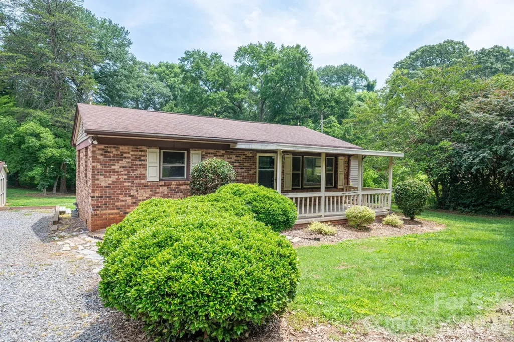 626 Dallas Spencer Mtn Road Dallas NC 28034
