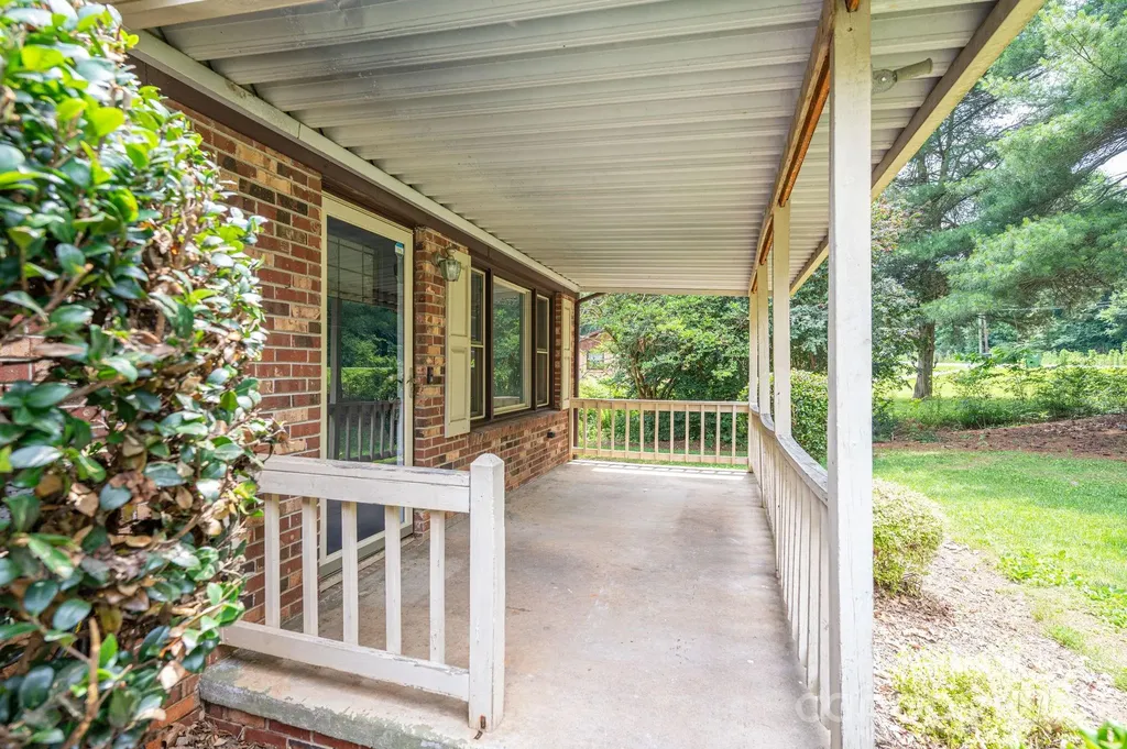 626 Dallas Spencer Mtn Road Dallas NC 28034