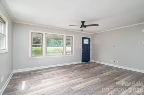 626 Dallas Spencer Mtn Road Dallas NC 28034