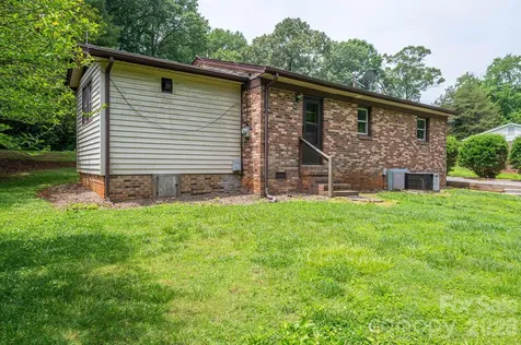 626 Dallas Spencer Mtn Road Dallas NC 28034