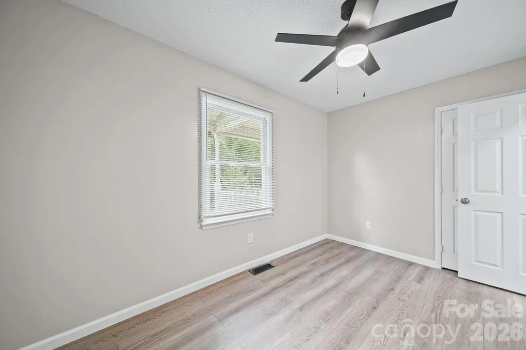 5719 Lewis Road Gastonia NC 28052