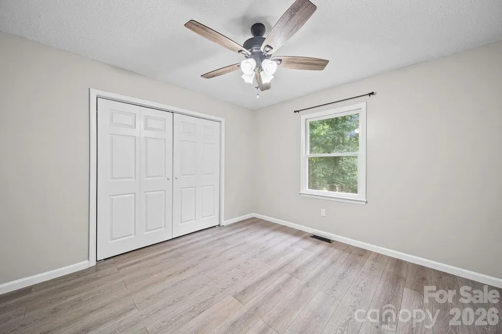 5719 Lewis Road Gastonia NC 28052