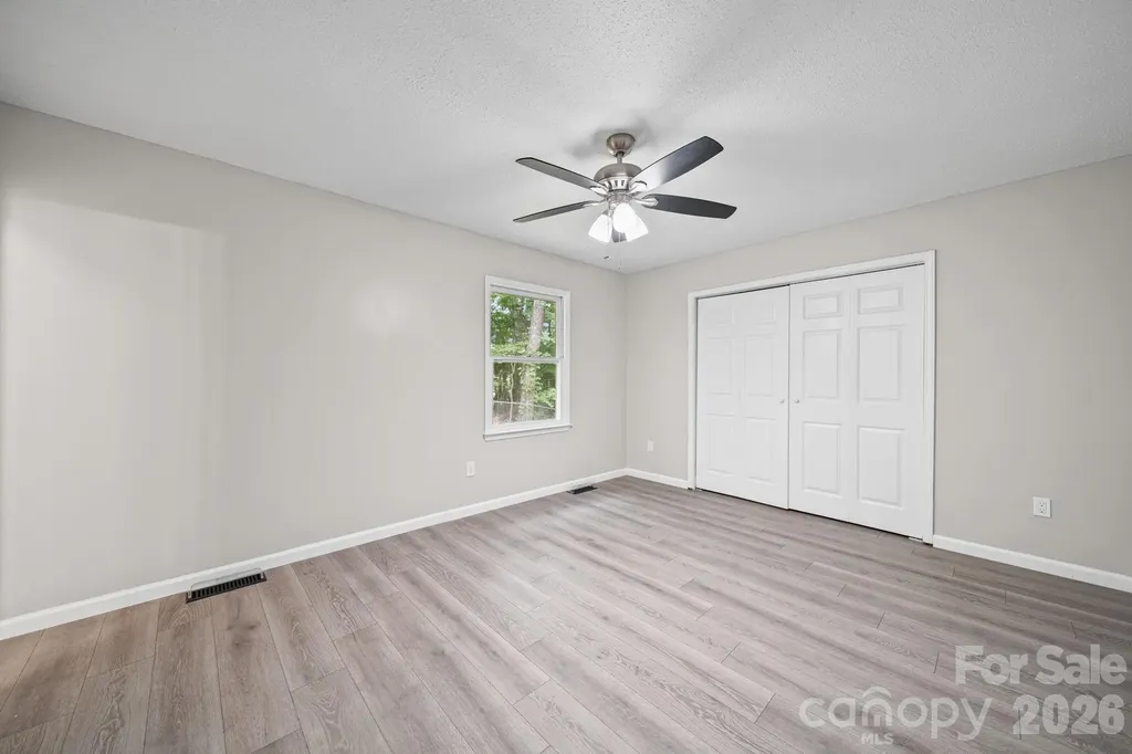 5719 Lewis Road Gastonia NC 28052