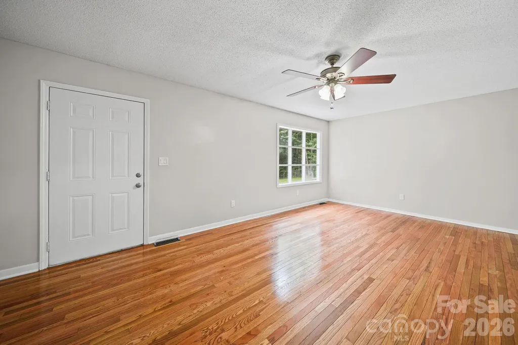 5719 Lewis Road Gastonia NC 28052
