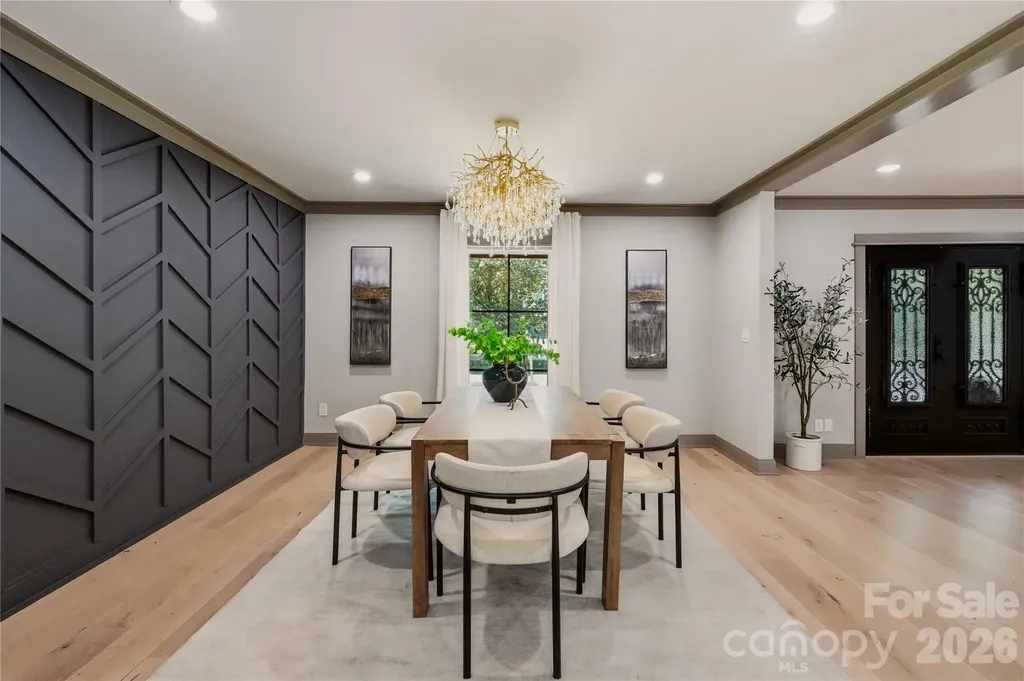 2919 Colony Road Charlotte NC 28211