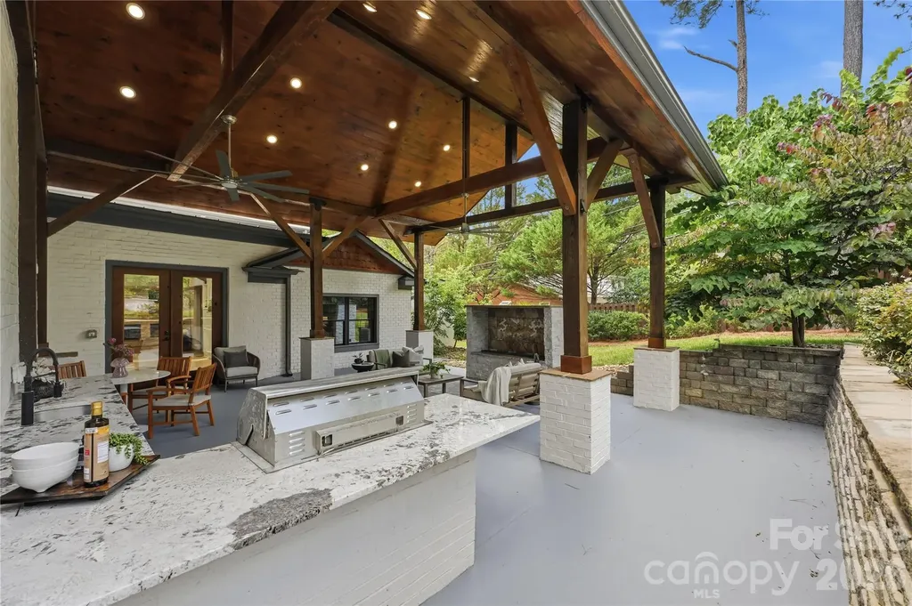 2919 Colony Road Charlotte NC 28211