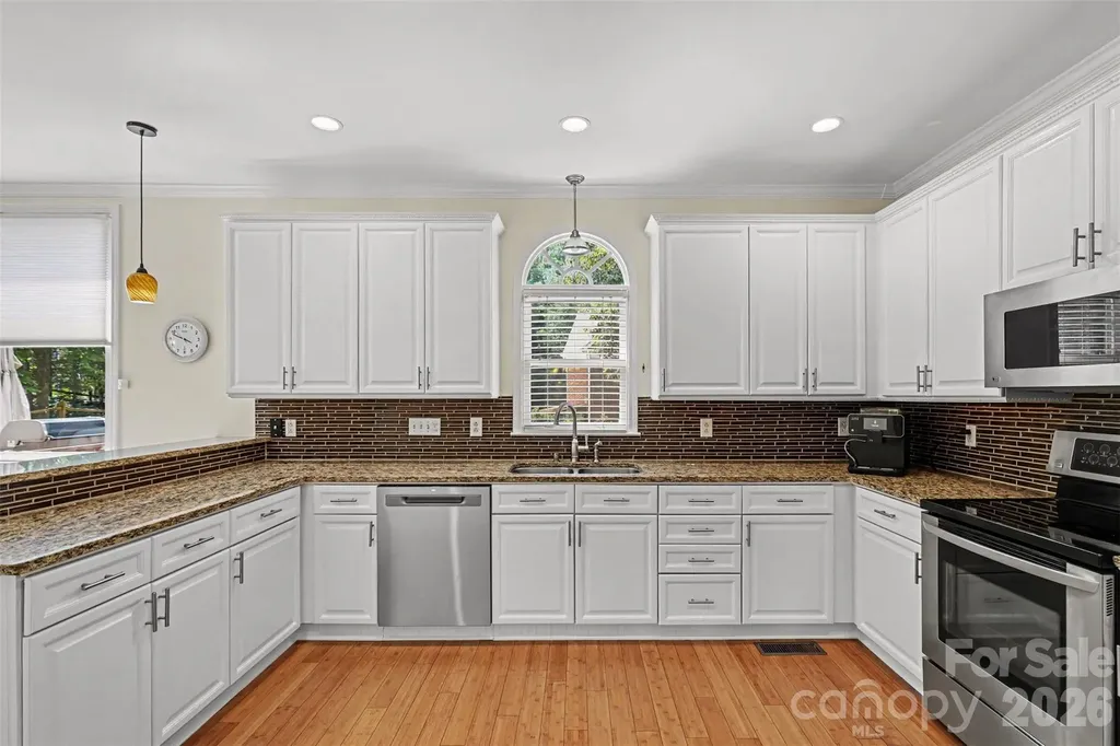 104 Southern Cross Lane Matthews NC 28105