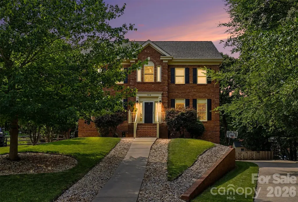 104 Southern Cross Lane Matthews NC 28105