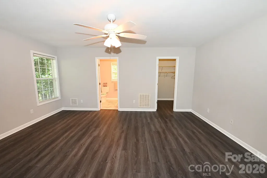 1035 E 24th Street Newton NC 28658
