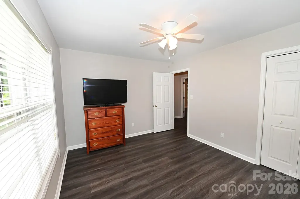 1035 E 24th Street Newton NC 28658