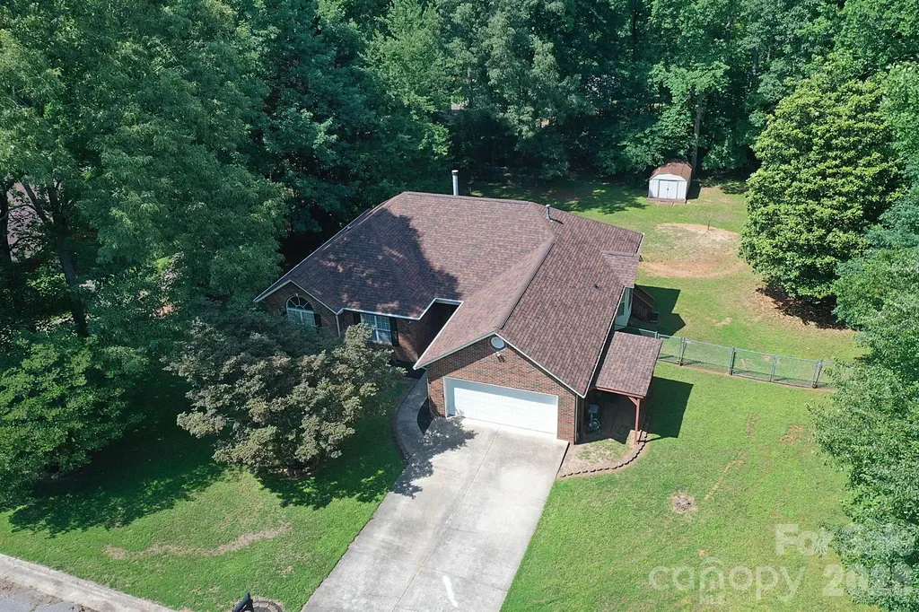 1035 E 24th Street Newton NC 28658