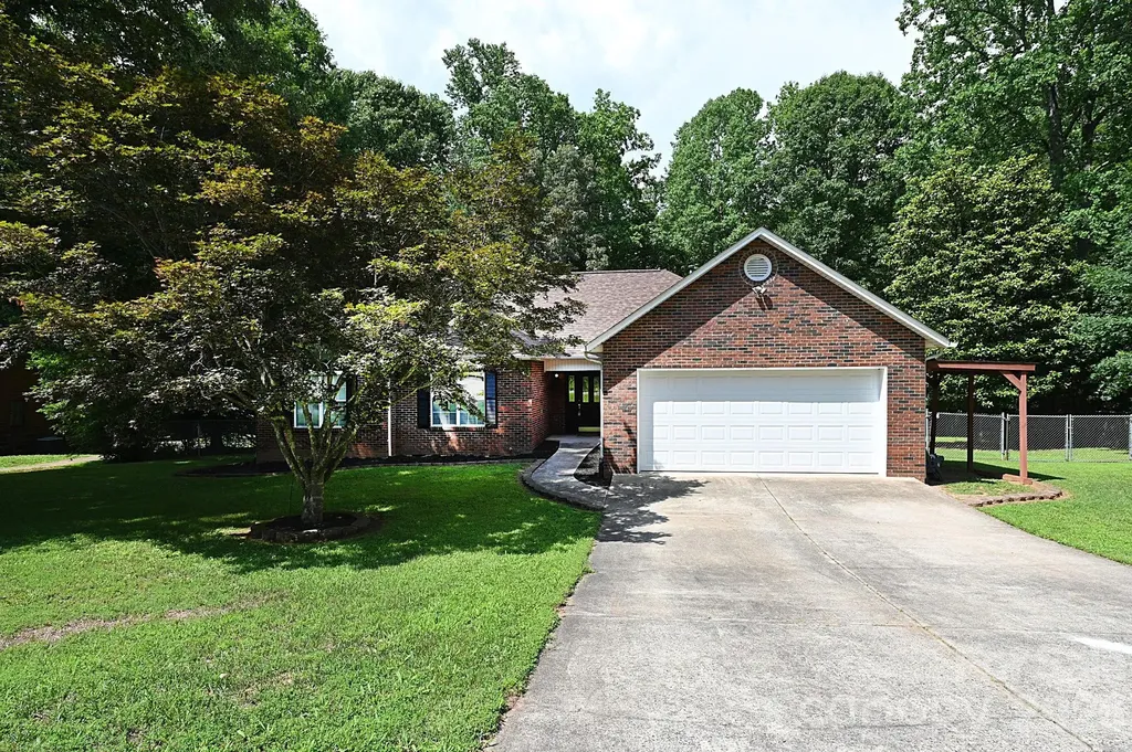 1035 E 24th Street Newton NC 28658