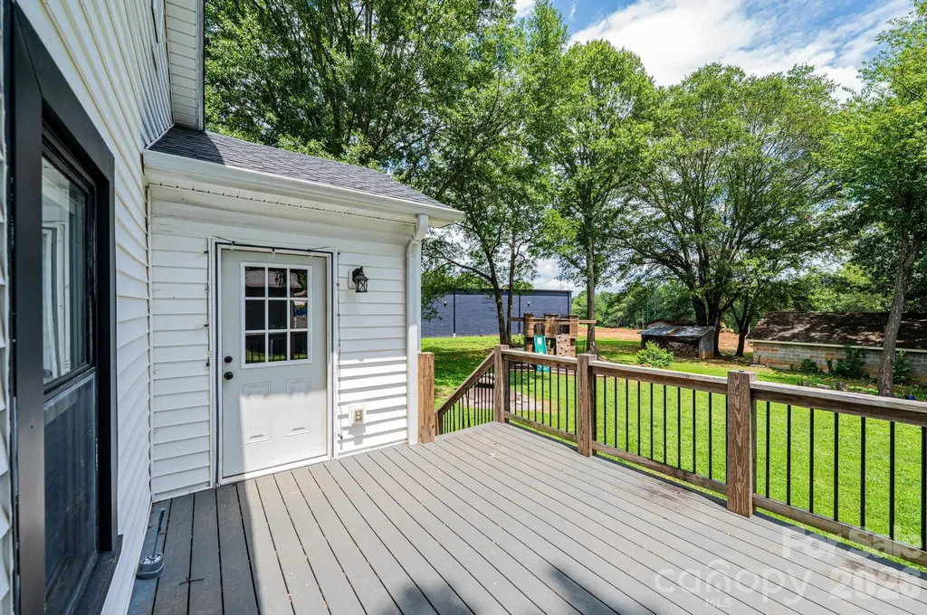 1460 17th Street NE Hickory NC 28601