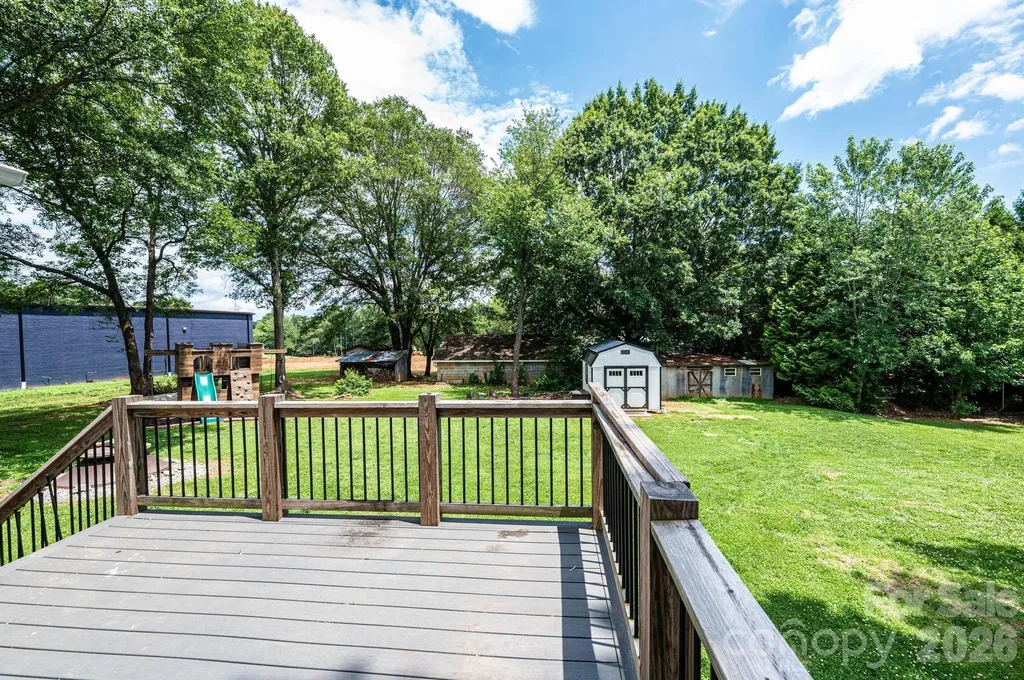1460 17th Street NE Hickory NC 28601