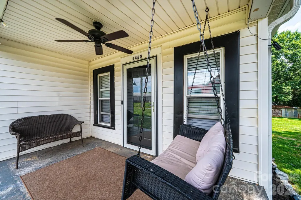 1460 17th Street NE Hickory NC 28601