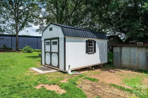 1460 17th Street NE Hickory NC 28601