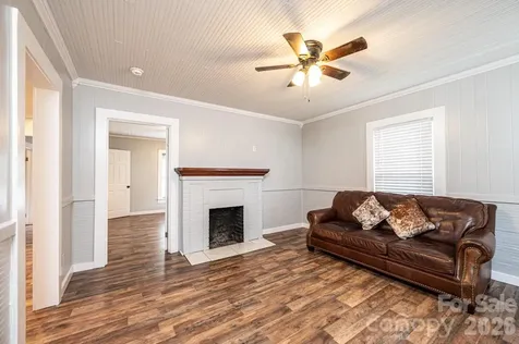 1460 17th Street NE Hickory NC 28601