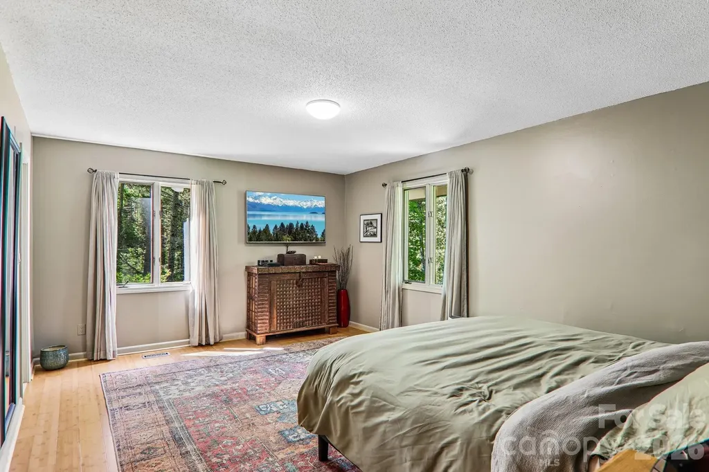 2291 Little River Road Hendersonville NC 28739