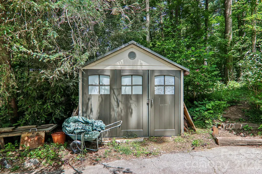 2291 Little River Road Hendersonville NC 28739