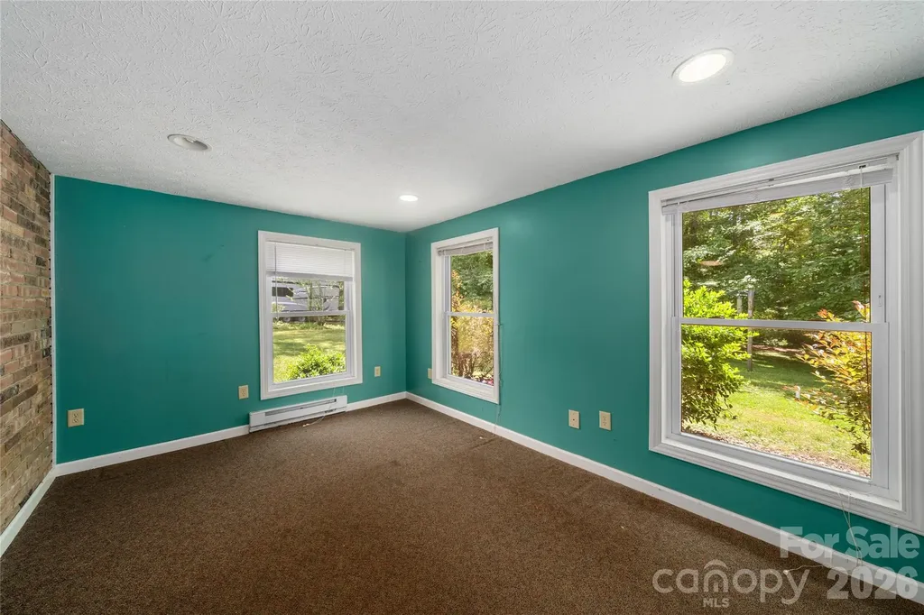 1541 Glenheath Drive Hendersonville NC 28791