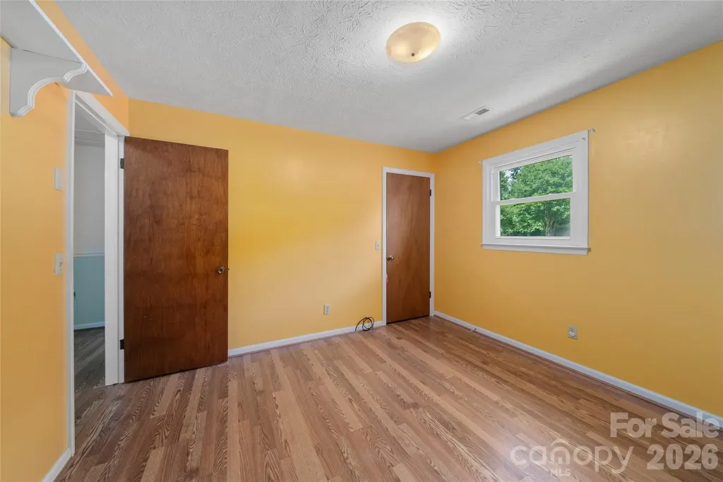 1541 Glenheath Drive Hendersonville NC 28791