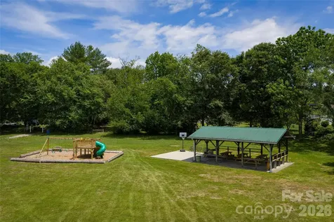 1541 Glenheath Drive Hendersonville NC 28791