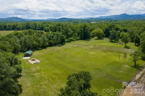 1541 Glenheath Drive Hendersonville NC 28791