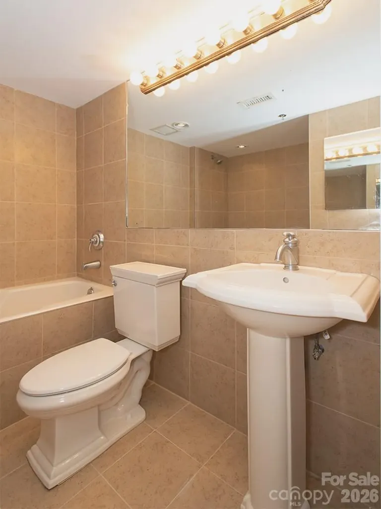 37 Hiawassee Street Asheville NC 28801