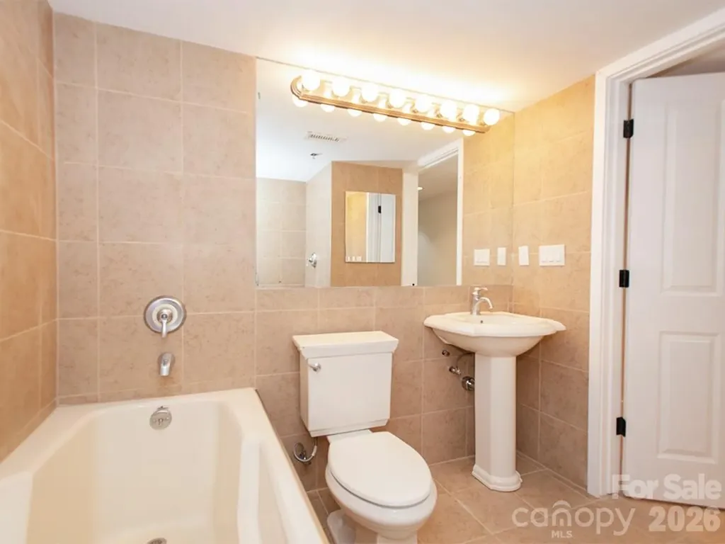 37 Hiawassee Street Asheville NC 28801
