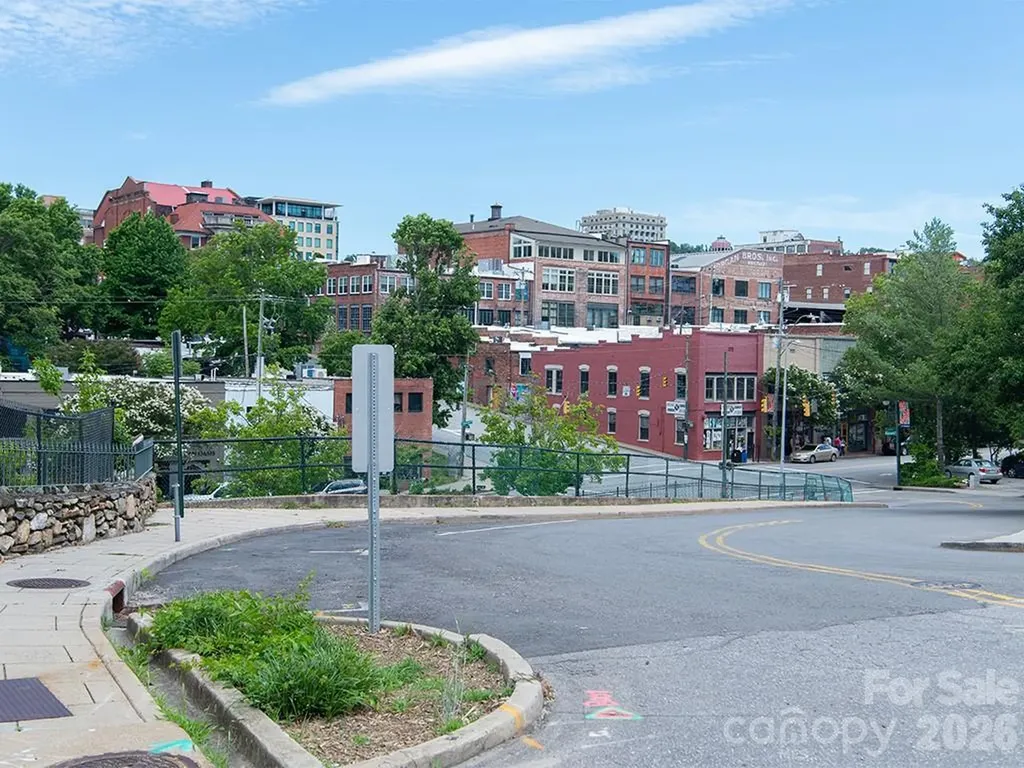 37 Hiawassee Street Asheville NC 28801