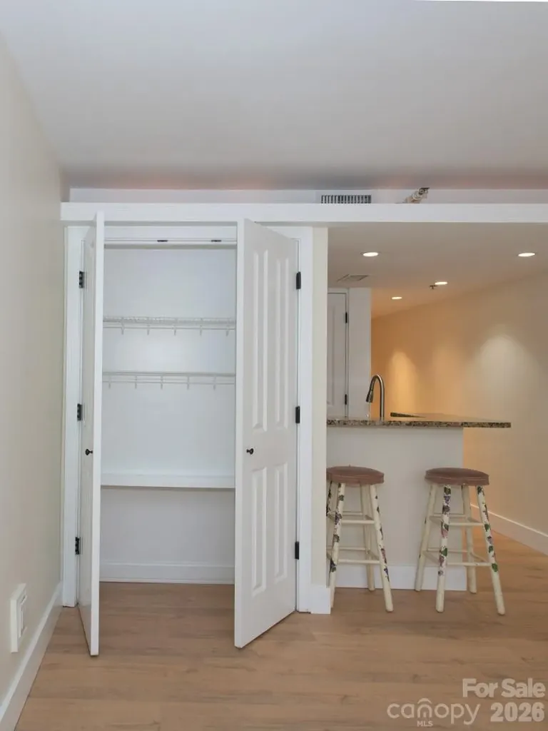 37 Hiawassee Street Asheville NC 28801