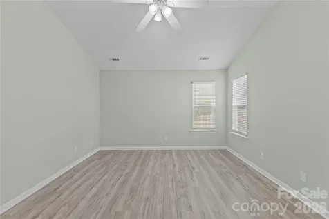17300 Commons Crossing Drive Charlotte NC 28277