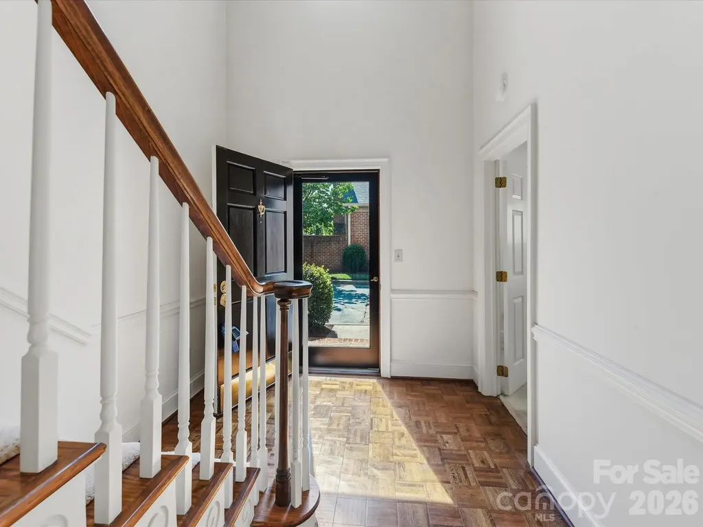 2831 Sharon View Road Charlotte NC 28210