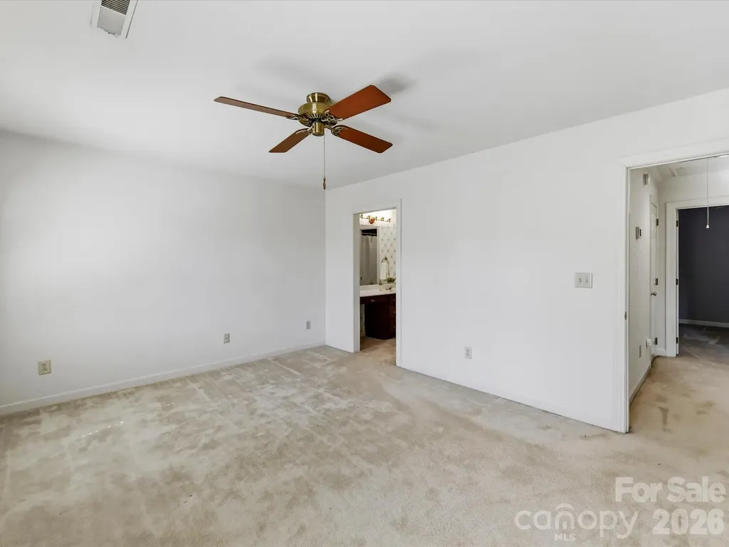 2831 Sharon View Road Charlotte NC 28210