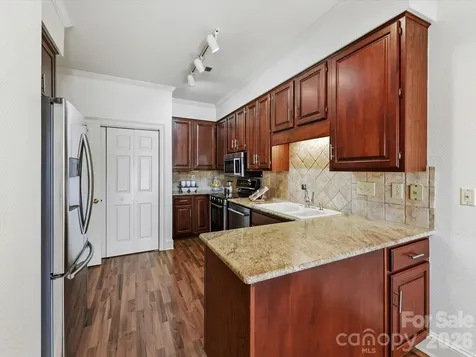 2831 Sharon View Road Charlotte NC 28210
