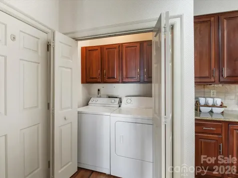 2831 Sharon View Road Charlotte NC 28210