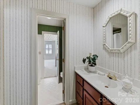 2831 Sharon View Road Charlotte NC 28210