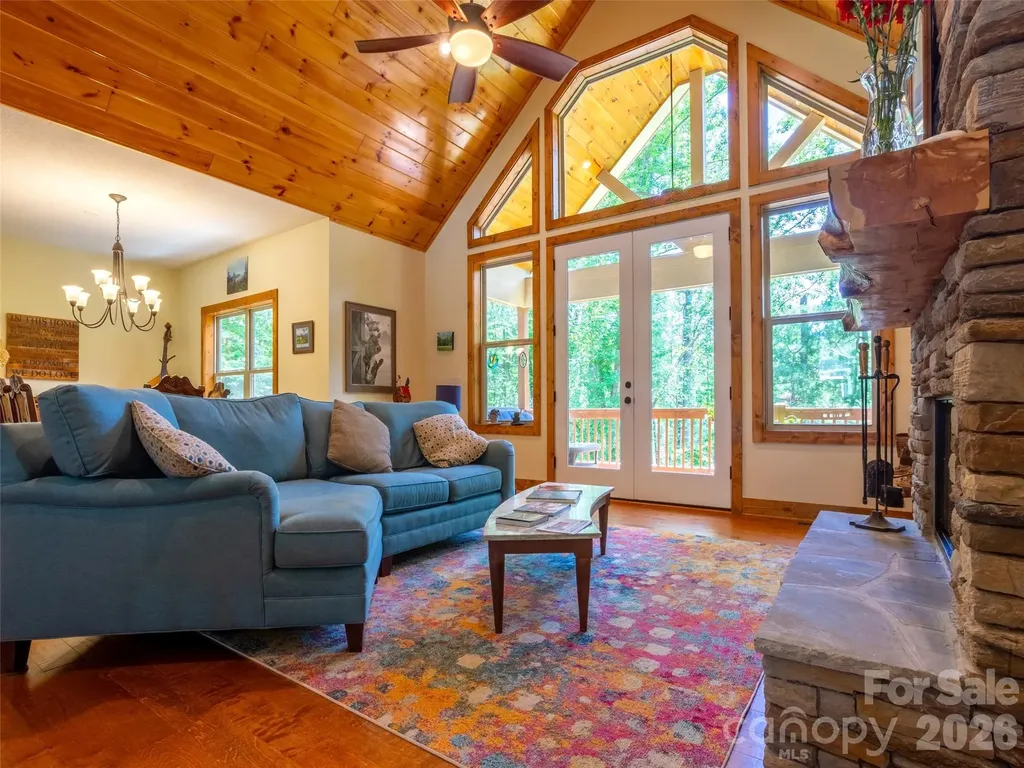 86 Crossings Circle Fairview NC 28730