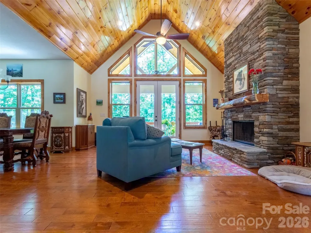 86 Crossings Circle Fairview NC 28730