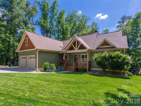 86 Crossings Circle Fairview NC 28730