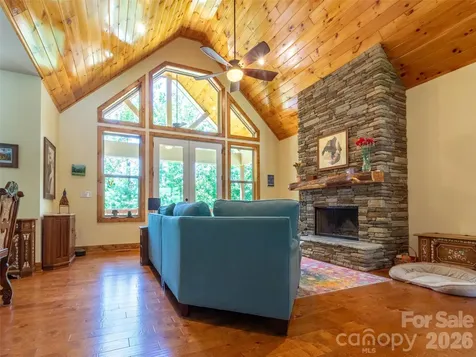 86 Crossings Circle Fairview NC 28730