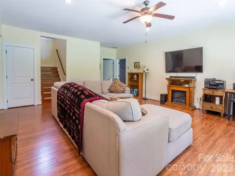 86 Crossings Circle Fairview NC 28730